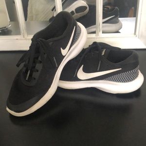 Nike Flex Experience RN 7 shoes